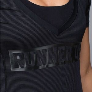 Lululemon Runner Up SS tee 10 or 8 Black